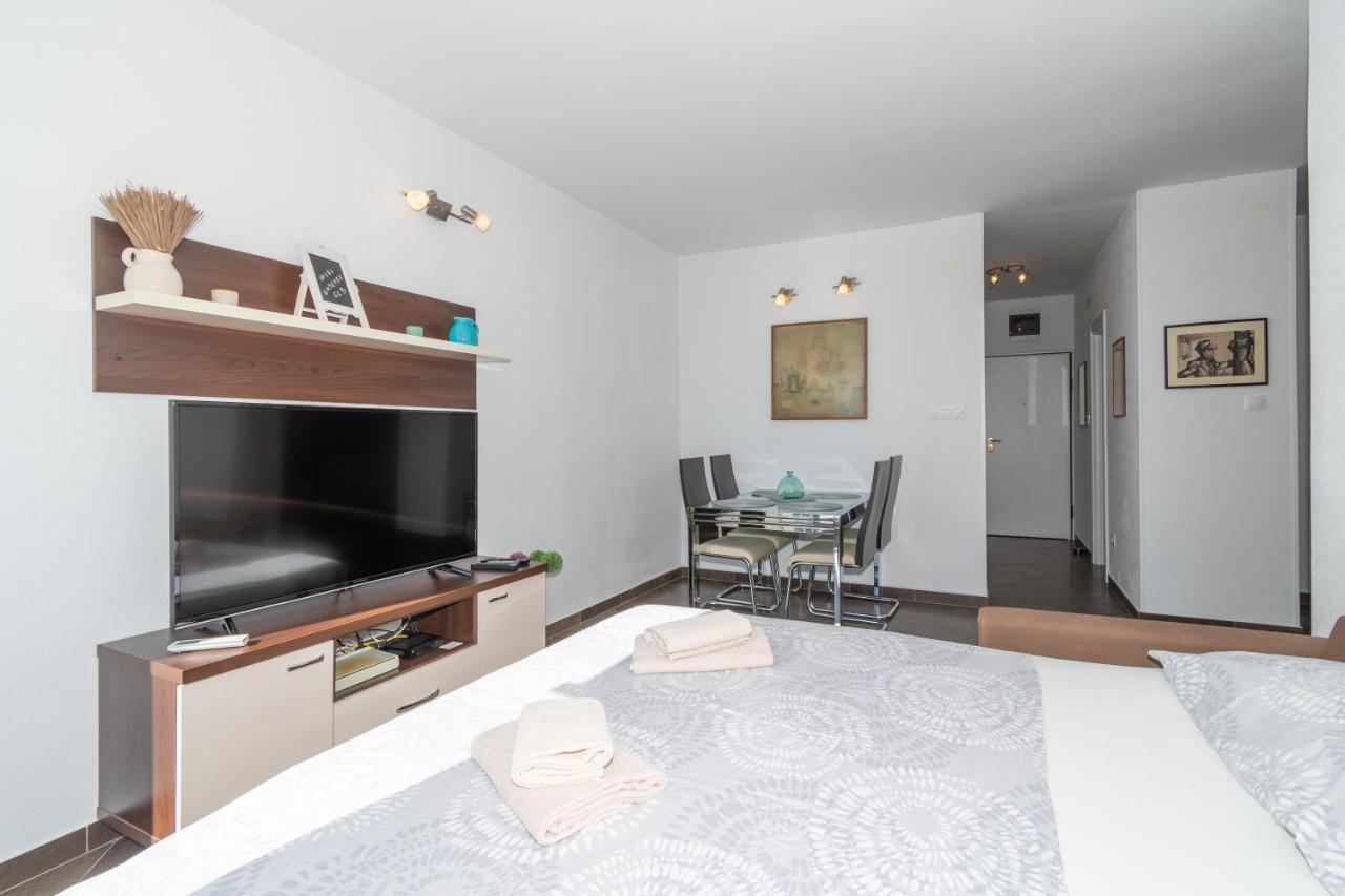 Trstenik Beach Apartment Сплит Екстериор снимка