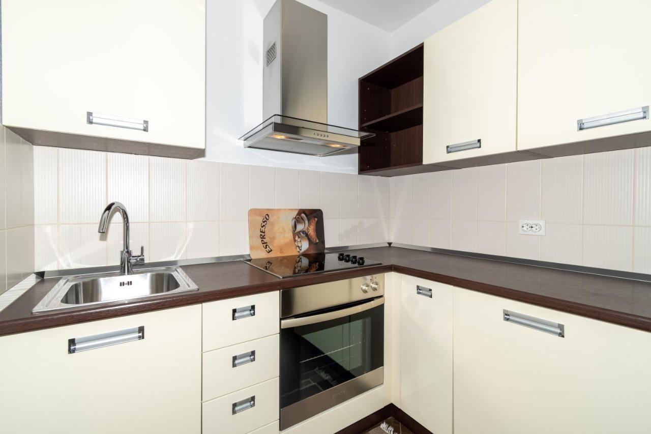 Trstenik Beach Apartment Сплит Екстериор снимка